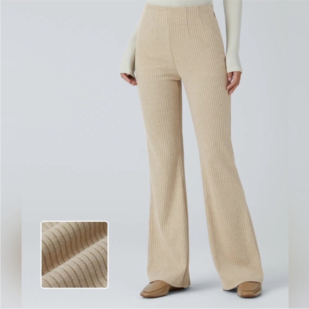 NWT Halara Ribbed Knit Flare Pants